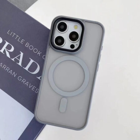 img_alibaba_1745264173_7.jpeg Transparent Magnetic charging Iphone case -protective cover